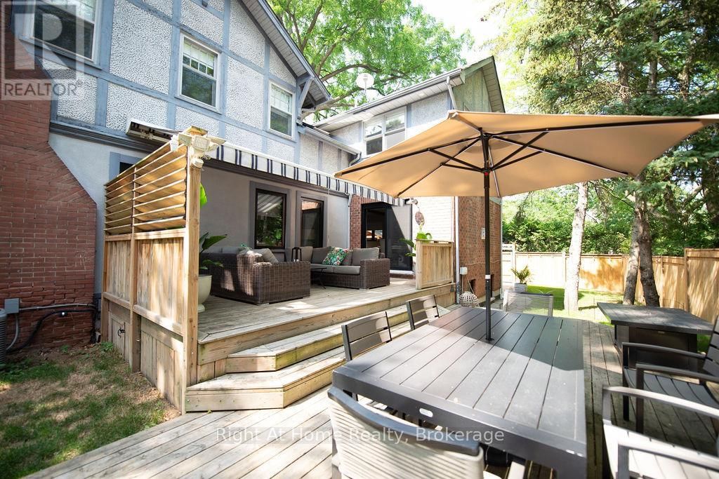 139 ALLAN STREET Image 35