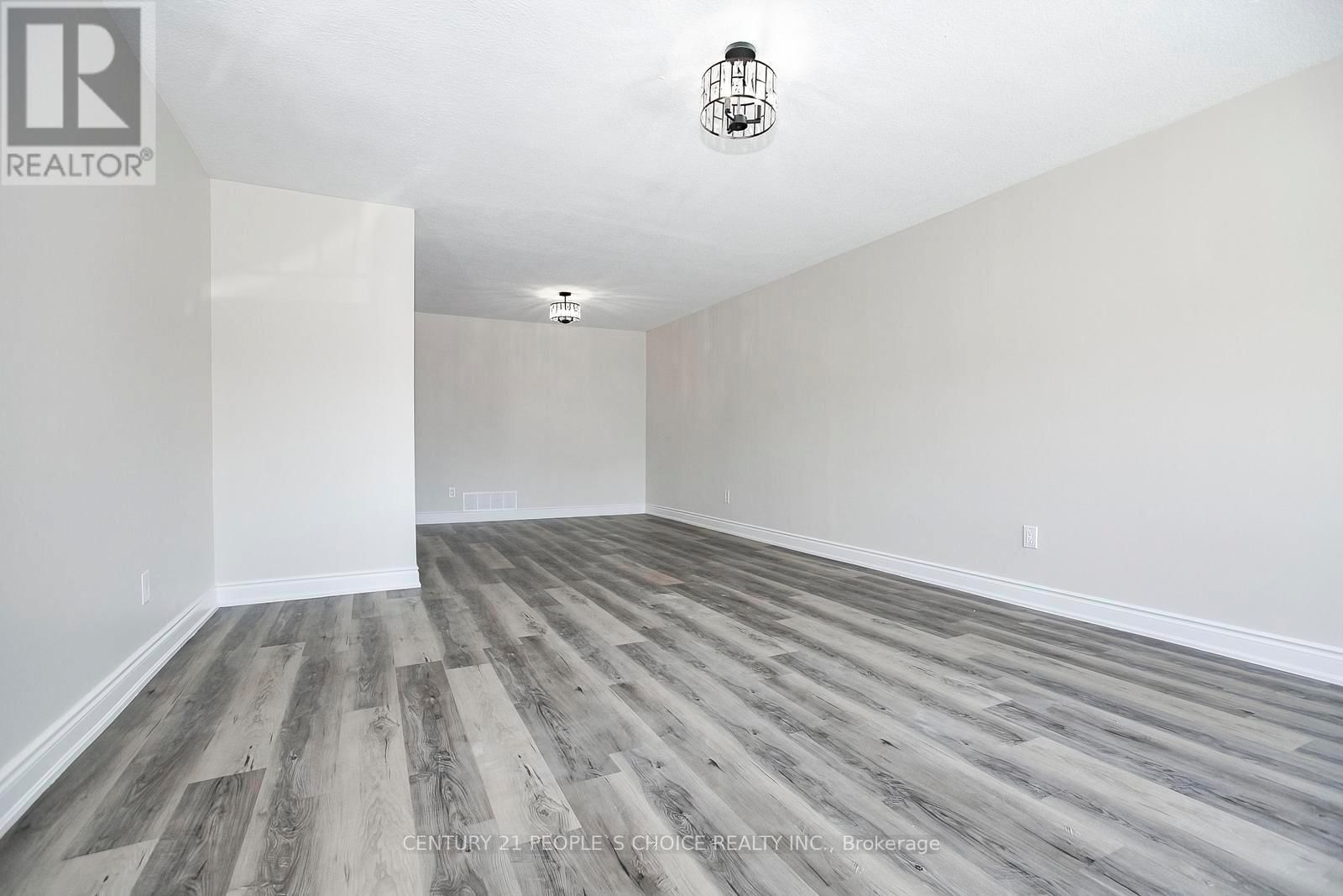 Upper - 106 WINTERFOLD DRIVE Image 10