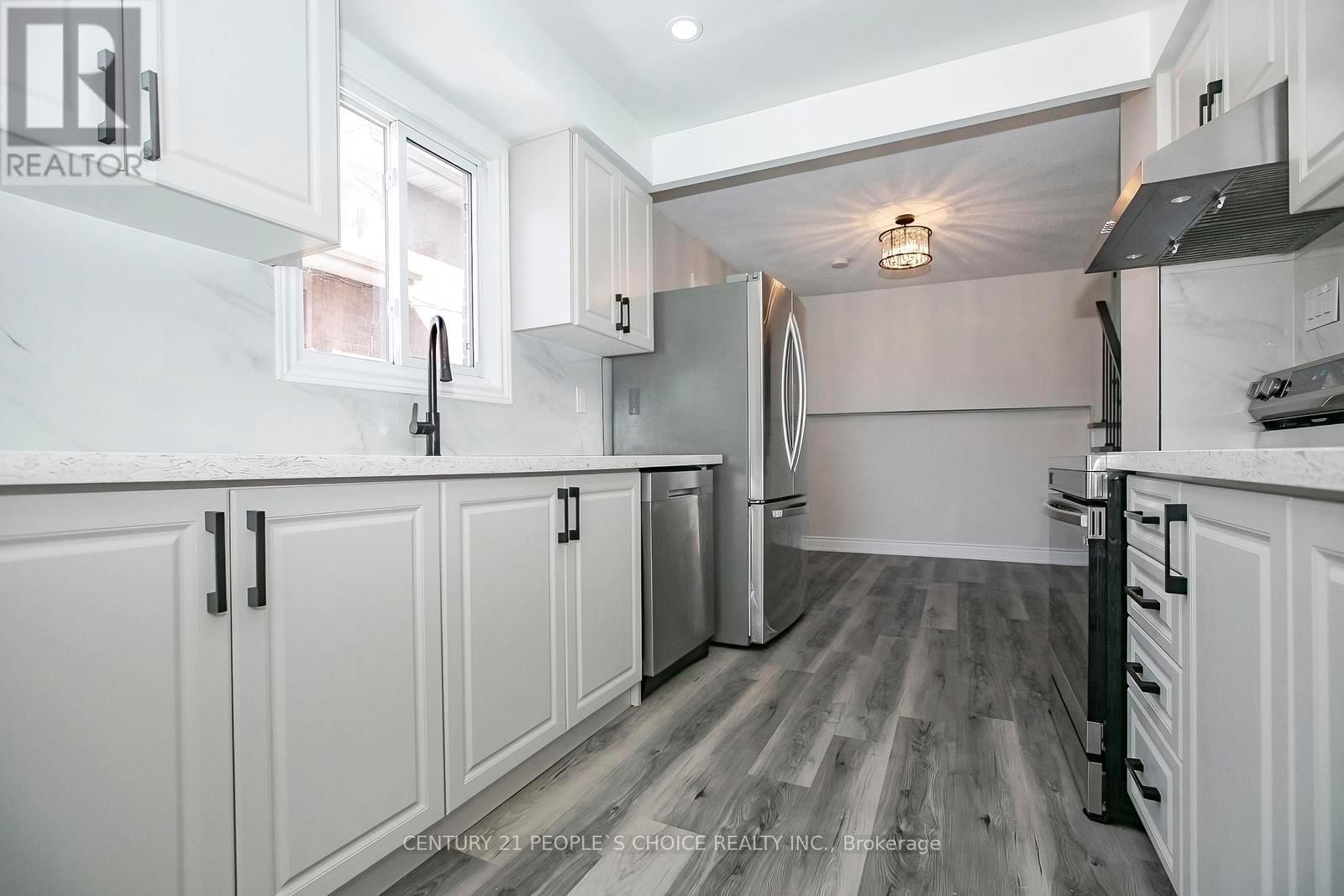 Upper - 106 WINTERFOLD DRIVE Image 18