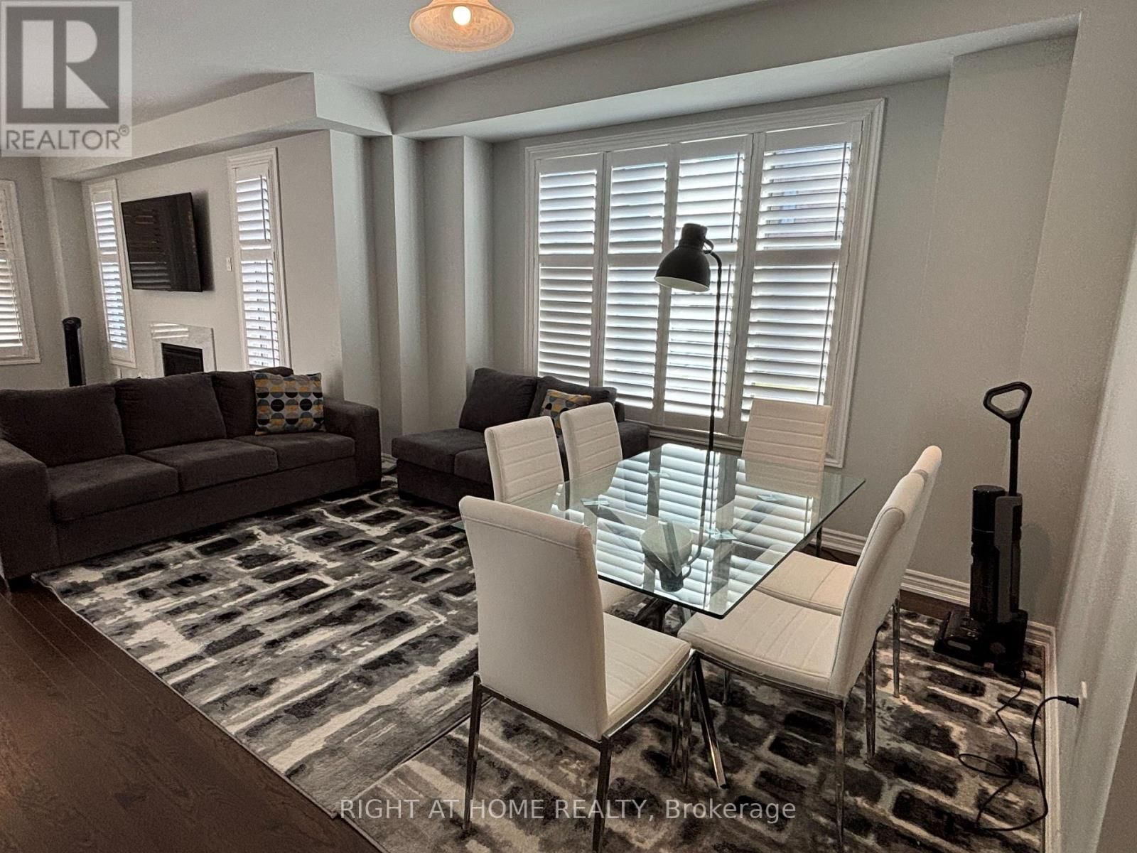 UPPER - 1480 KITCHEN COURT Image 22