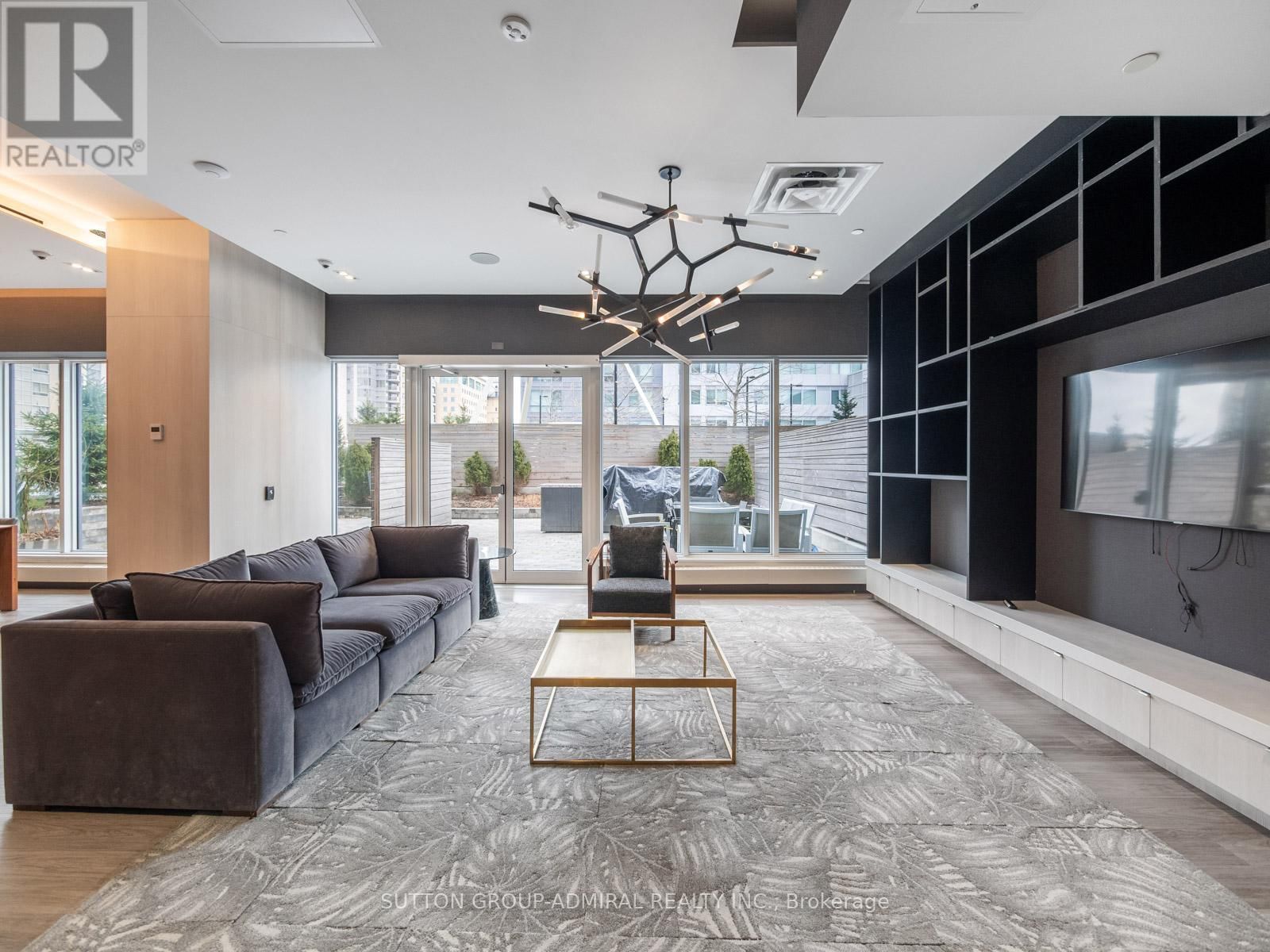 3209 - 4065 CONFEDERATION PARKWAY Image 35