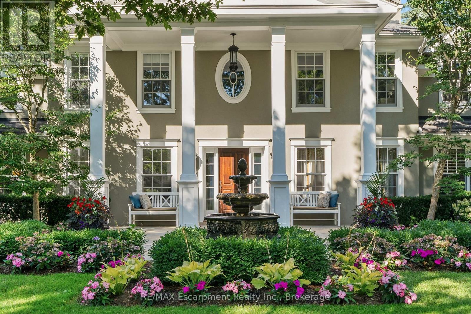 146 ABBEY COURT Image 5