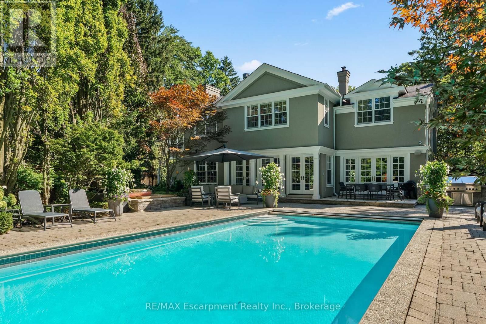 146 ABBEY COURT Image 7