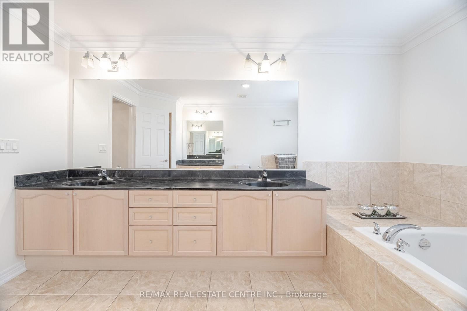 3401 HIDEAWAY PLACE Image 27