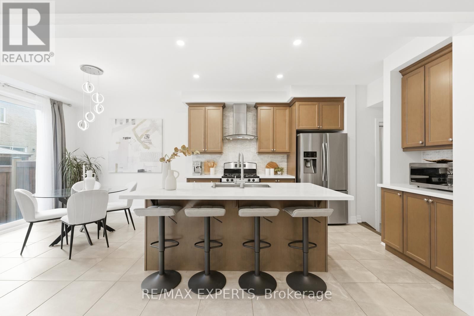 1254 SWEETFERN CRESCENT Image 12