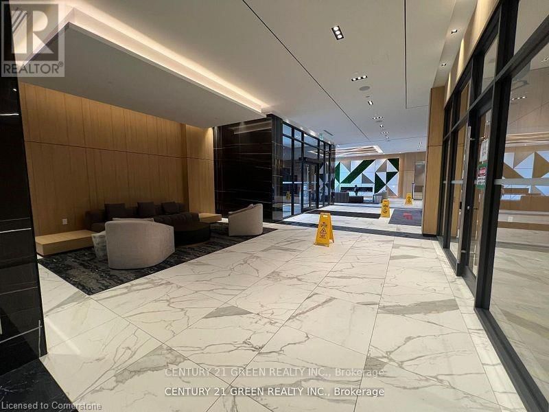 2105 - 202 BURNHAMTHORPE ROAD EAST Image 5