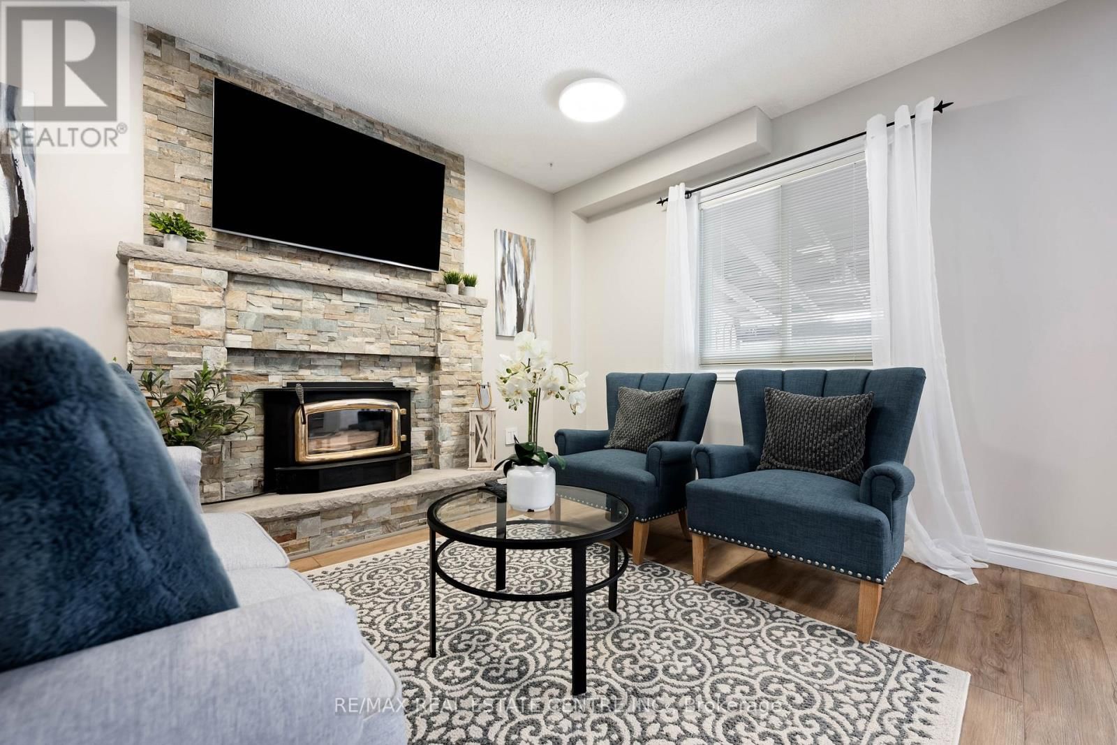 8 PASSMORE AVENUE Image 13