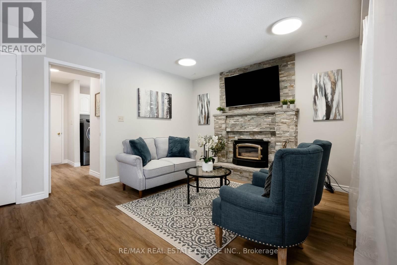 8 PASSMORE AVENUE Image 14