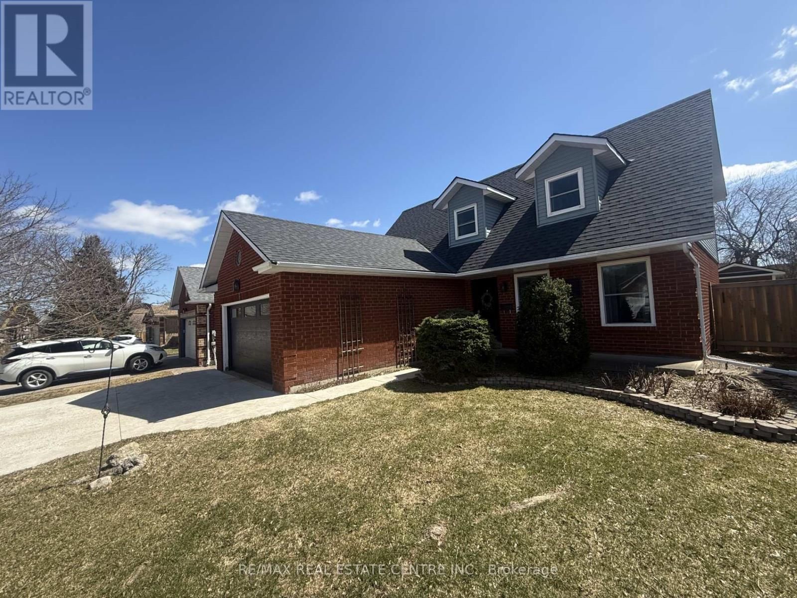 8 PASSMORE AVENUE Image 2