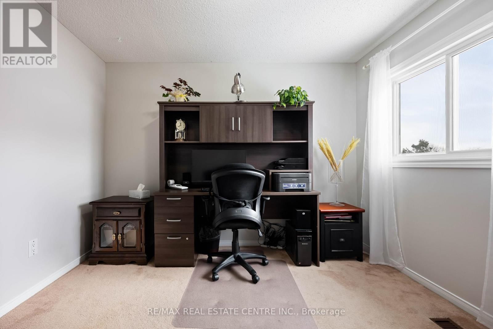 8 PASSMORE AVENUE Image 23