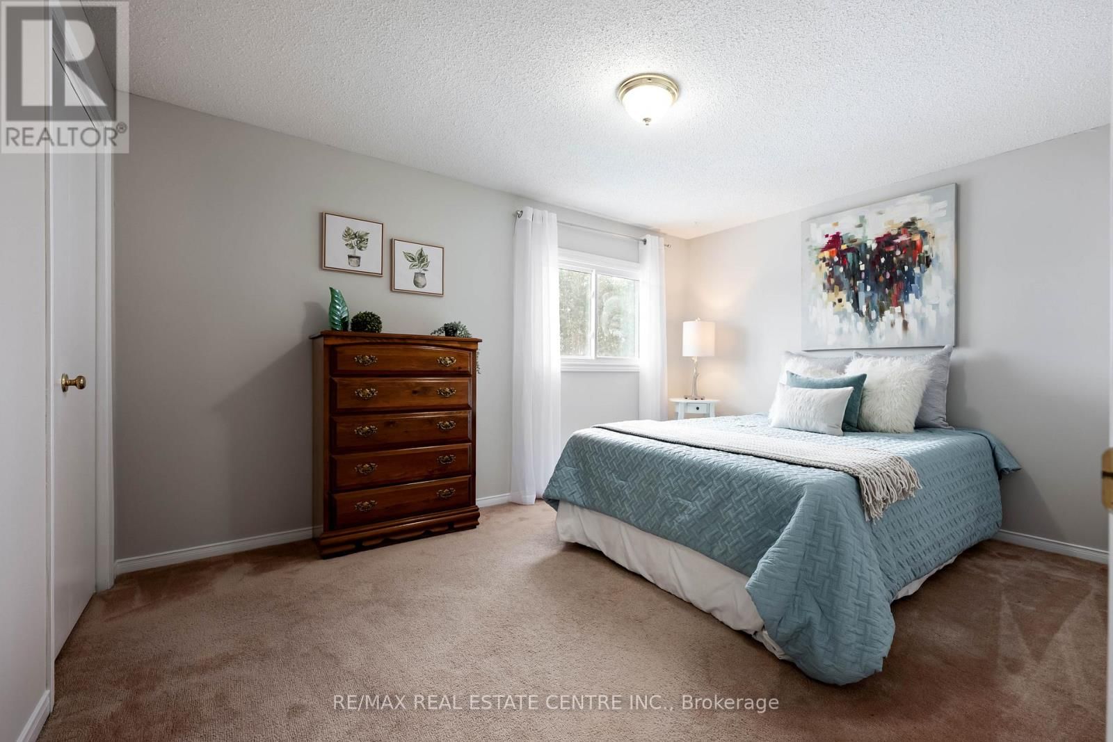 8 PASSMORE AVENUE Image 24