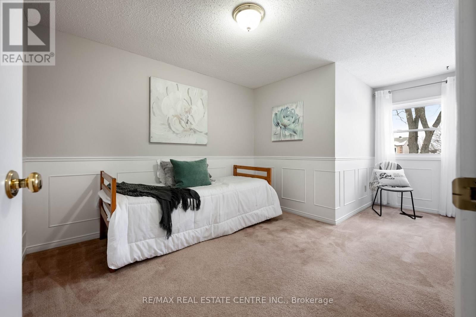 8 PASSMORE AVENUE Image 26