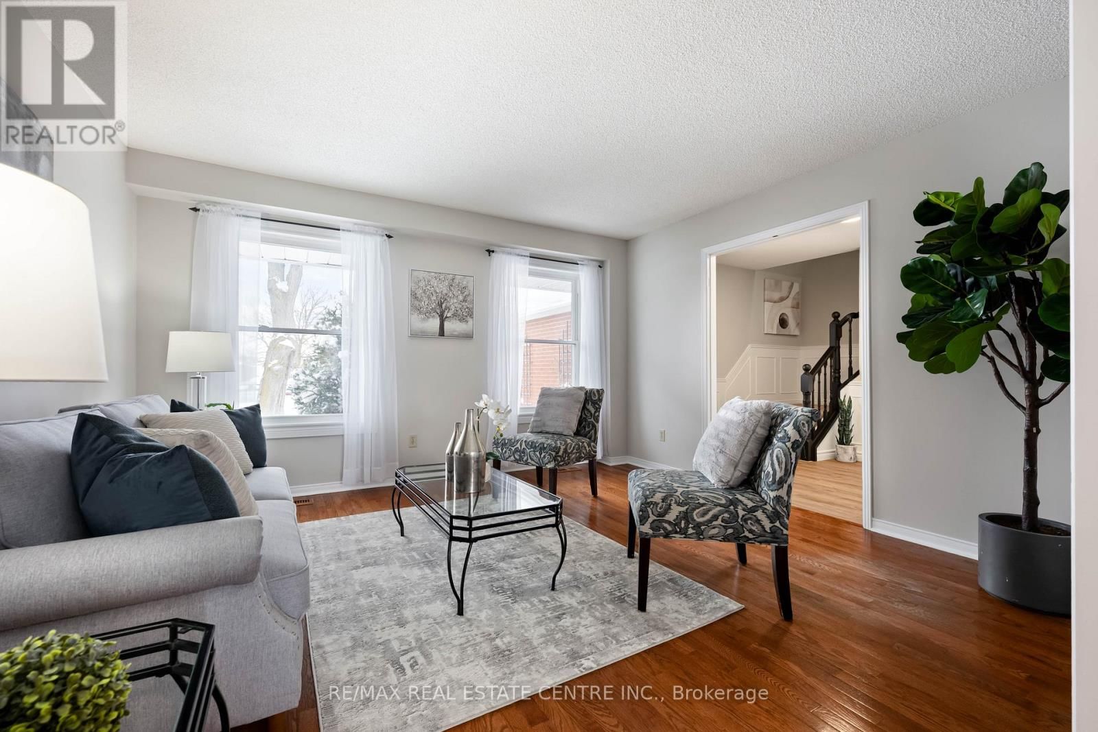 8 PASSMORE AVENUE Image 4