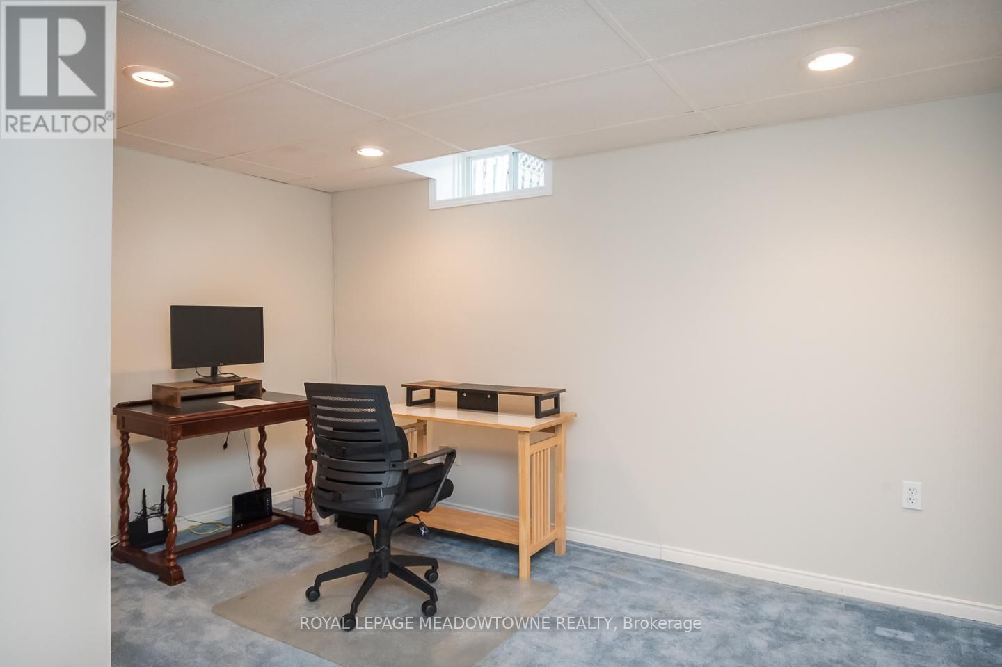 833 LAURIER AVENUE Image 35