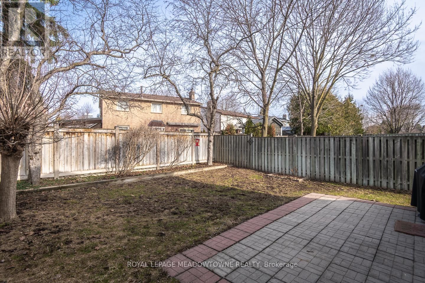 833 LAURIER AVENUE Image 39