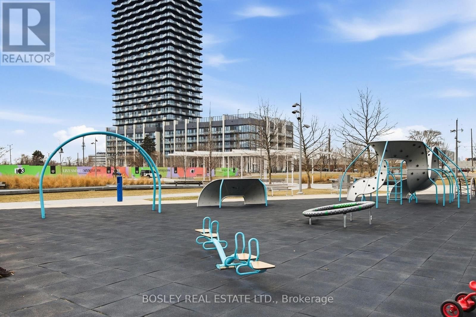 1203 - 1185 THE QUEENSWAY Image 47