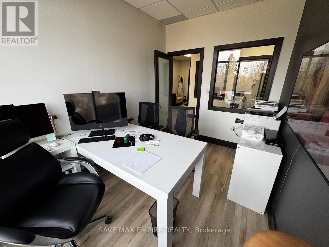 305 - 1670 NORTH SERVICE ROAD Image 2