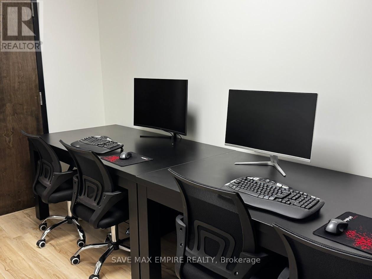 305 - 1670 NORTH SERVICE ROAD Image 7