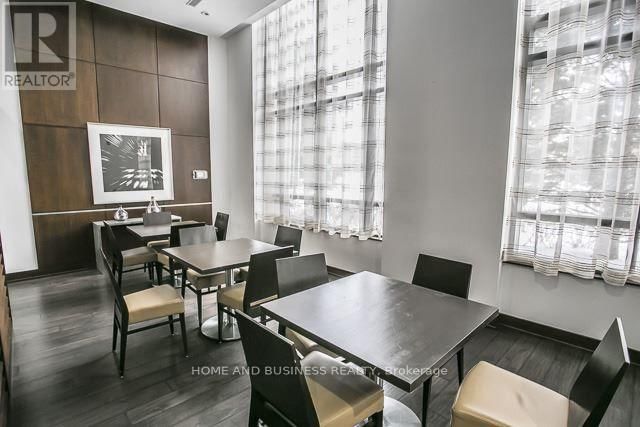 2701 - 330 BURNHAMTHORPE ROAD WEST Image 9