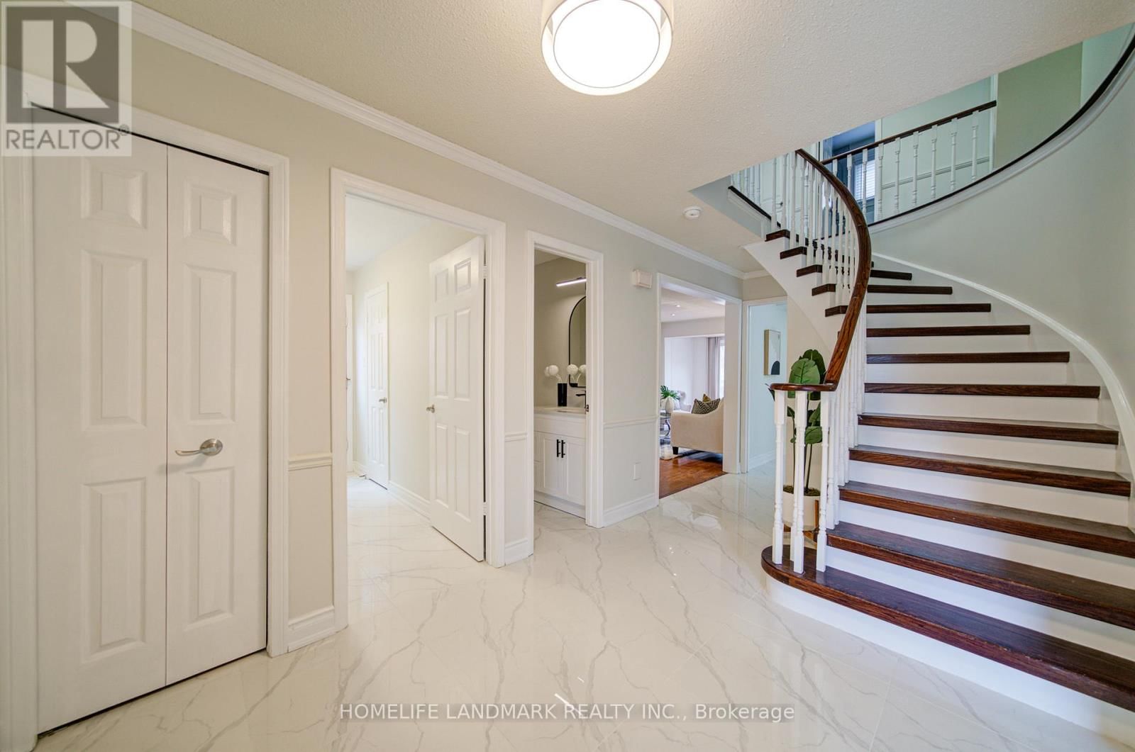 1111 DEER RUN Image 6