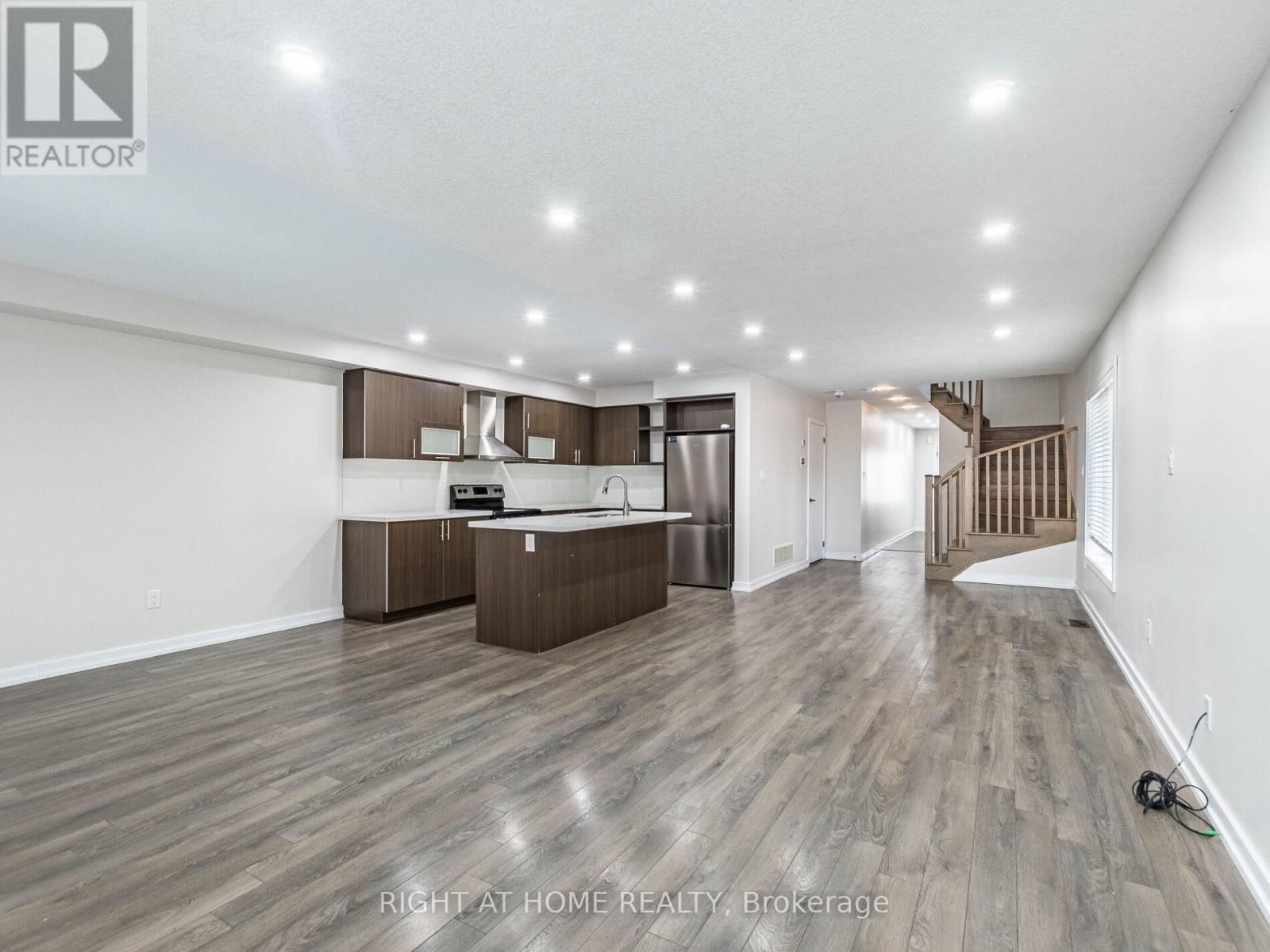 16 EDSEL ROAD Image 12