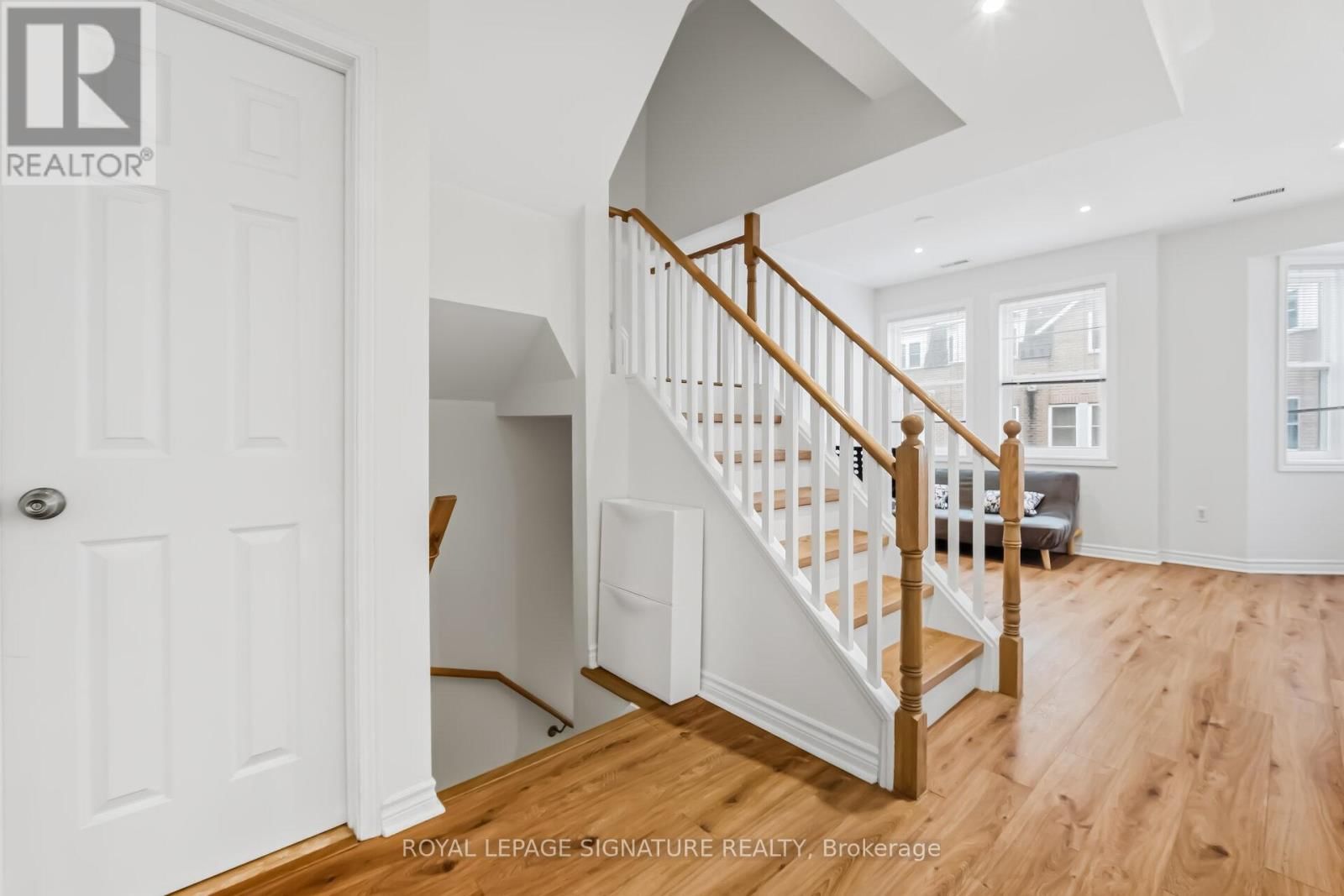 153 - 760 LAWRENCE AVENUE WEST Image 5