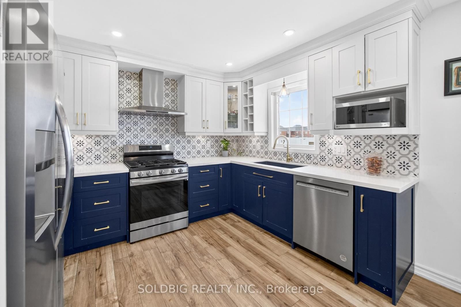 424 CHANDLER CRESCENT Image 10