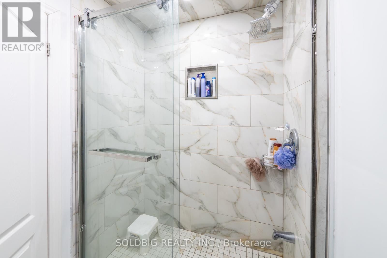 424 CHANDLER CRESCENT Image 42