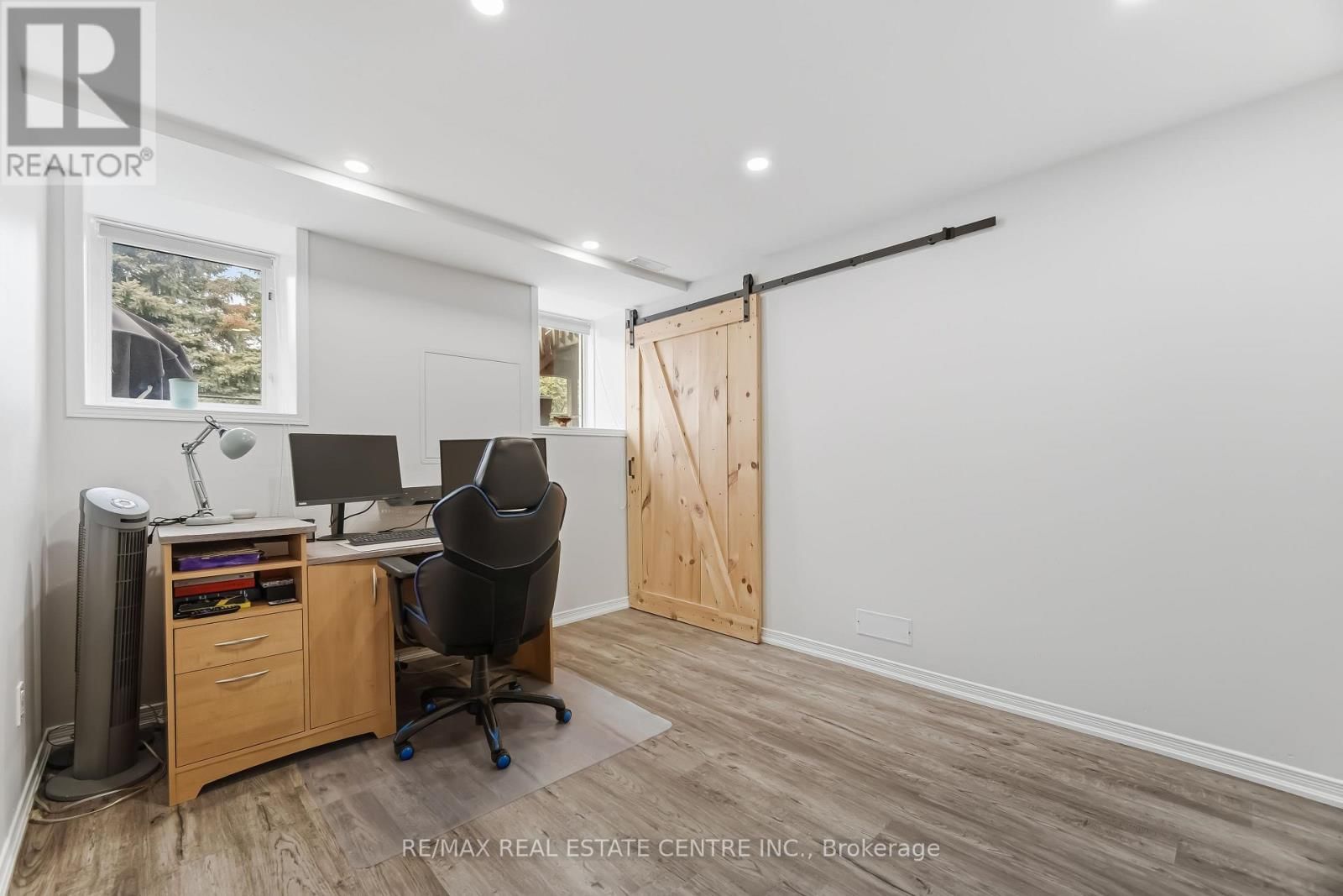 62 - 2665 THOMAS STREET Image 36