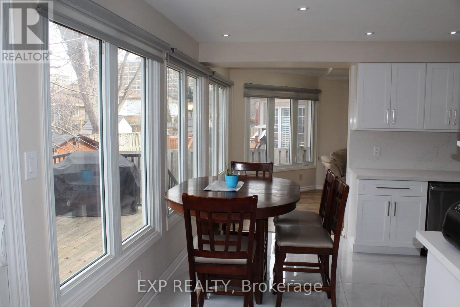 48 HOWELL STREET Image 13