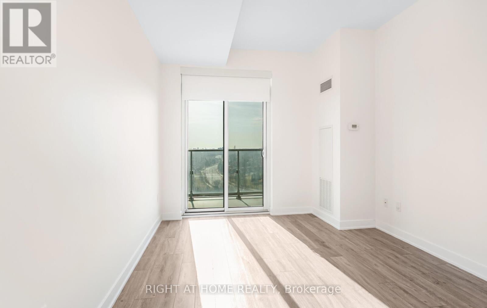 1207 - 4655 GLEN ERIN DRIVE Image 20