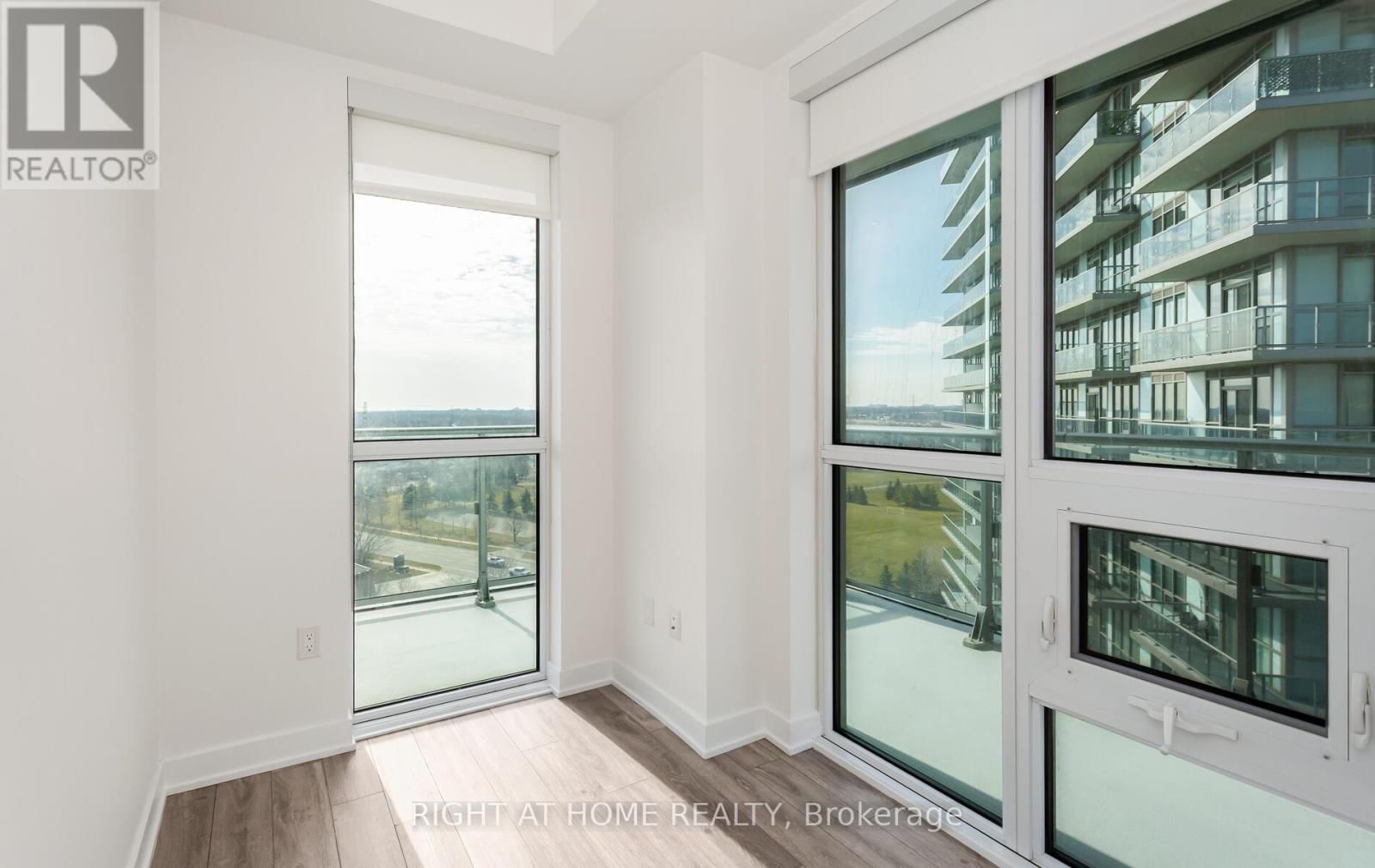 1207 - 4655 GLEN ERIN DRIVE Image 27