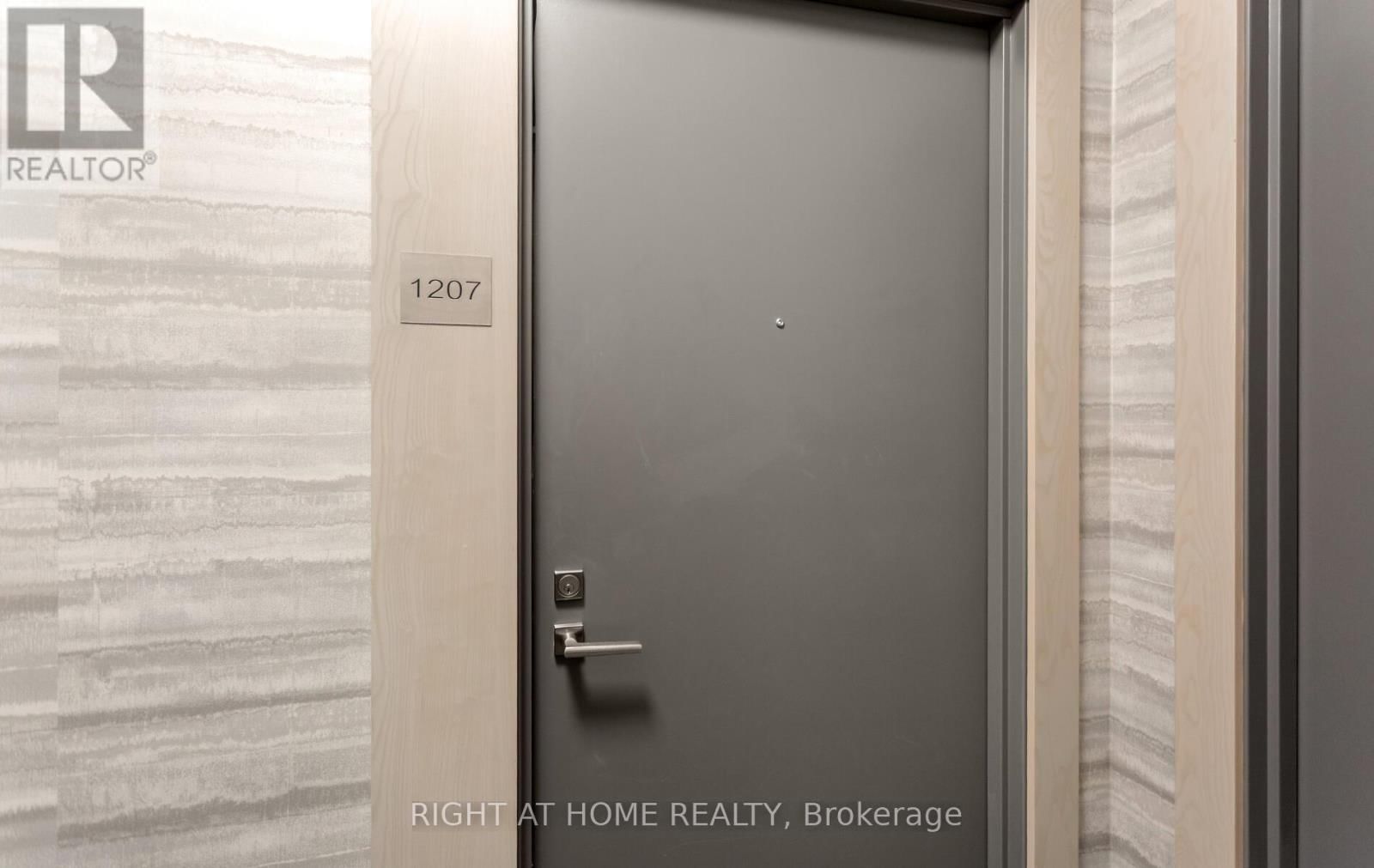 1207 - 4655 GLEN ERIN DRIVE Image 6