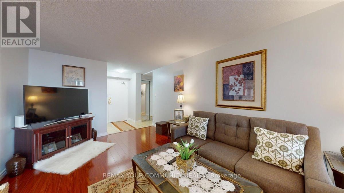 512 - 75 EMMETT AVENUE Image 4