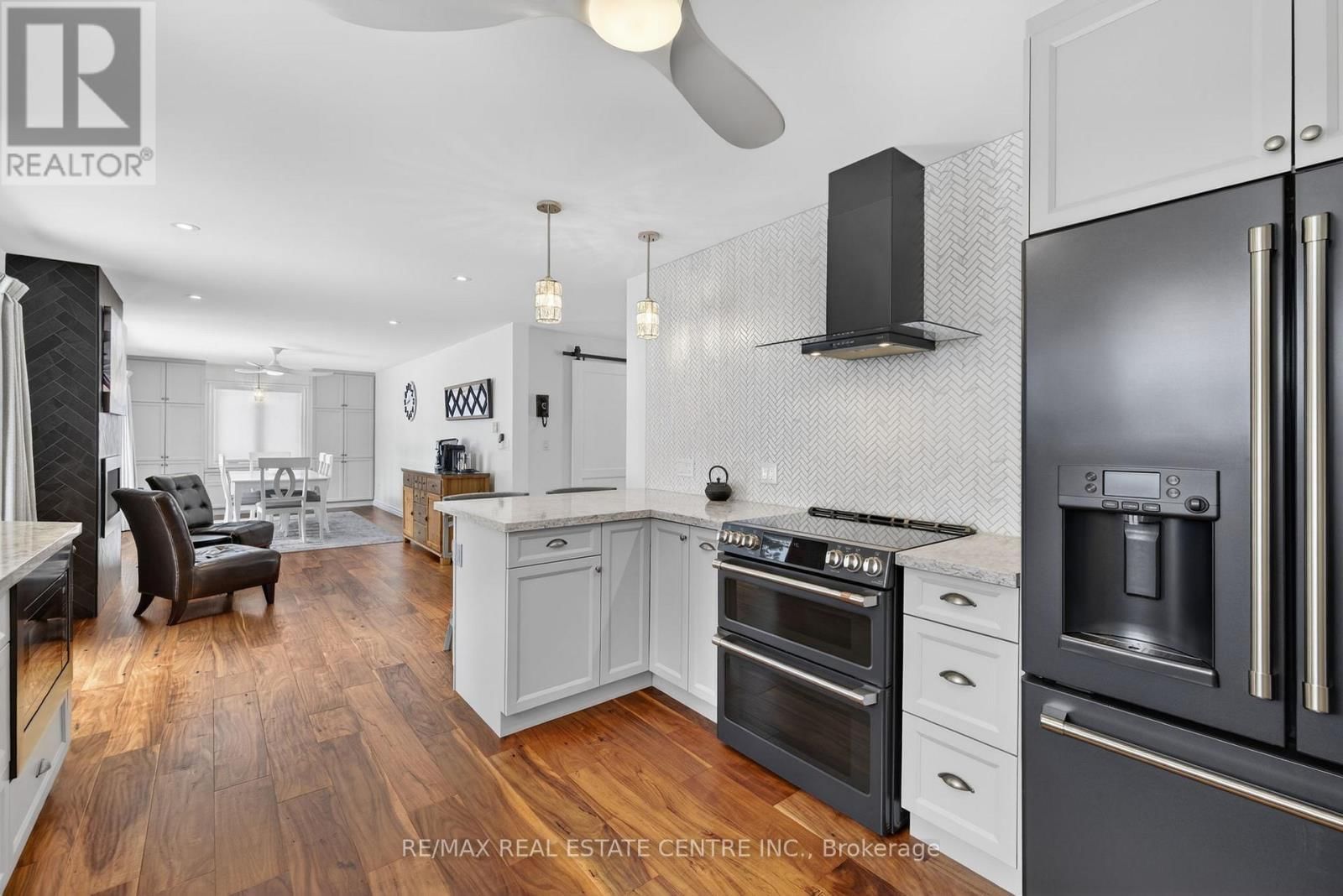 28 STARRVIEW CRESCENT Image 17