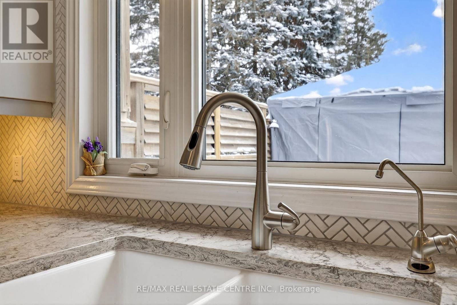 28 STARRVIEW CRESCENT Image 18