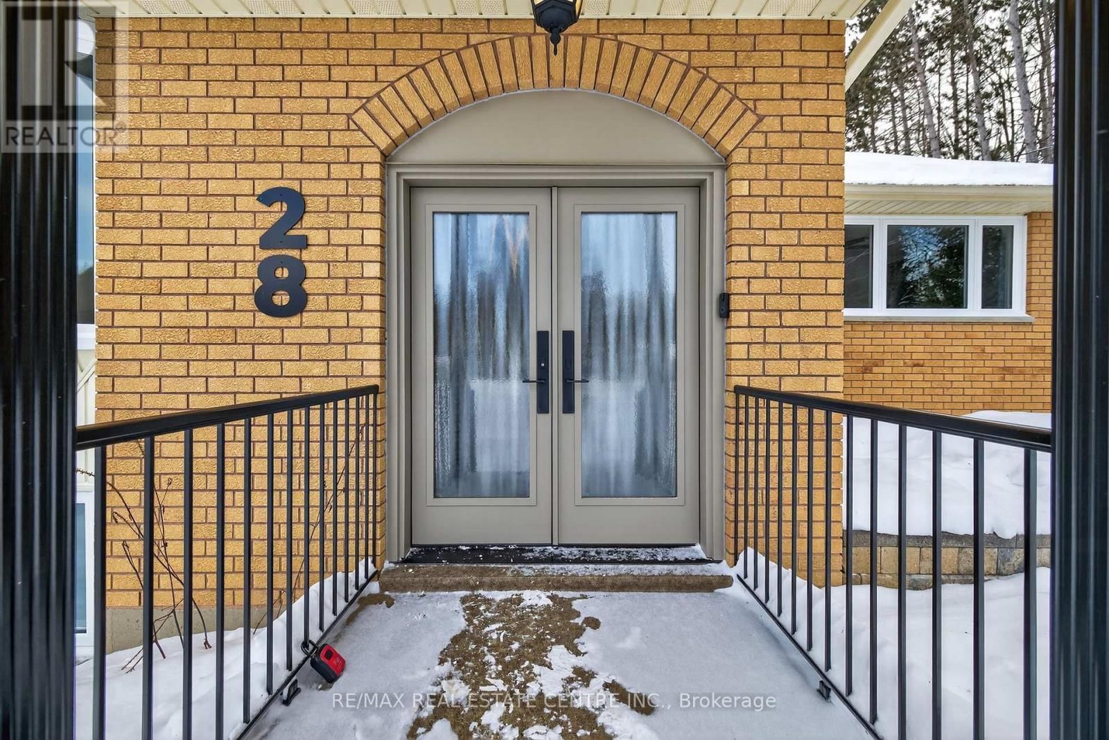 28 STARRVIEW CRESCENT Image 3