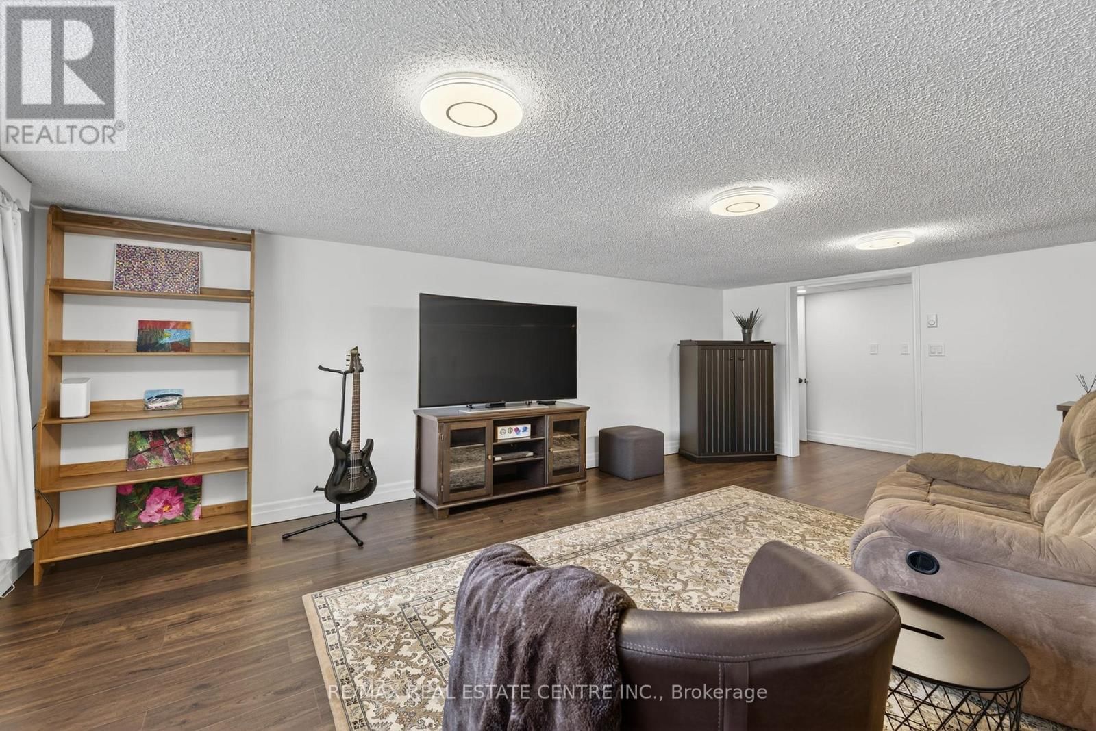 28 STARRVIEW CRESCENT Image 33