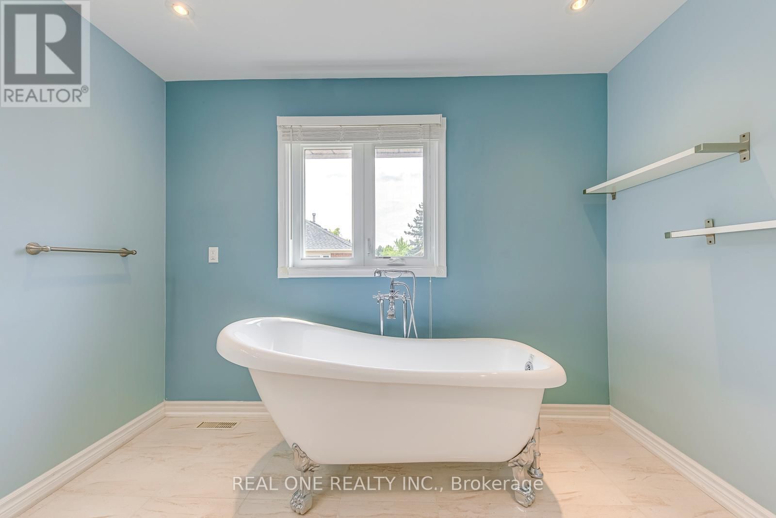 1237 WOODVIEW DRIVE Image 30