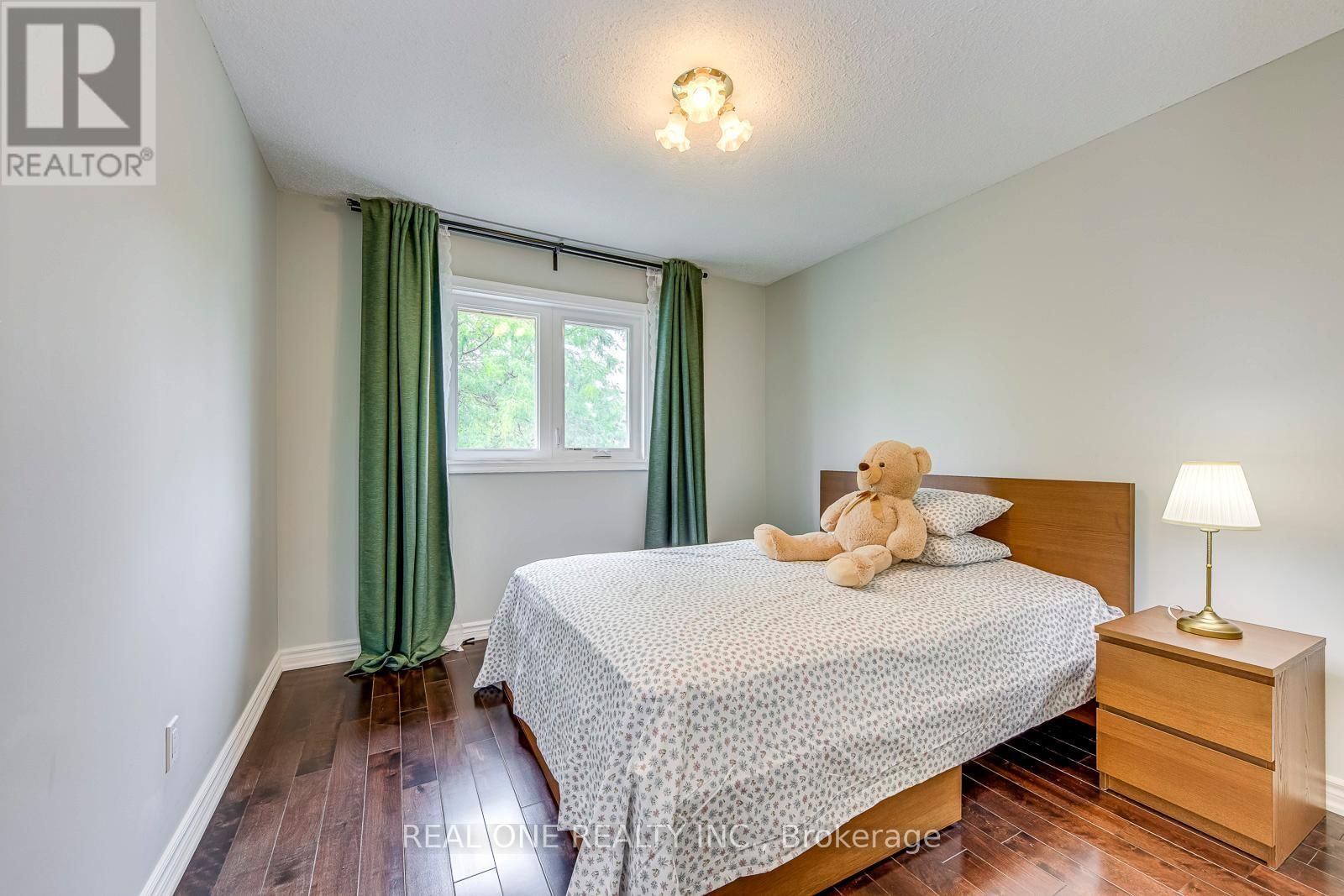 1237 WOODVIEW DRIVE Image 36