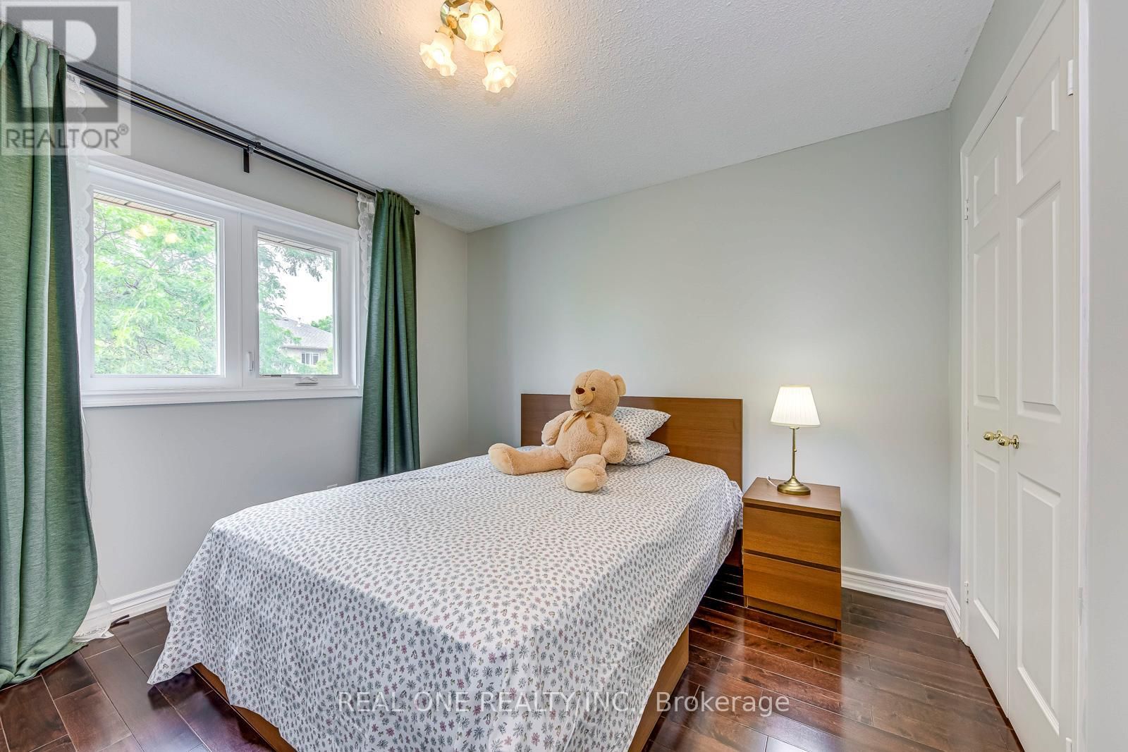 1237 WOODVIEW DRIVE Image 37