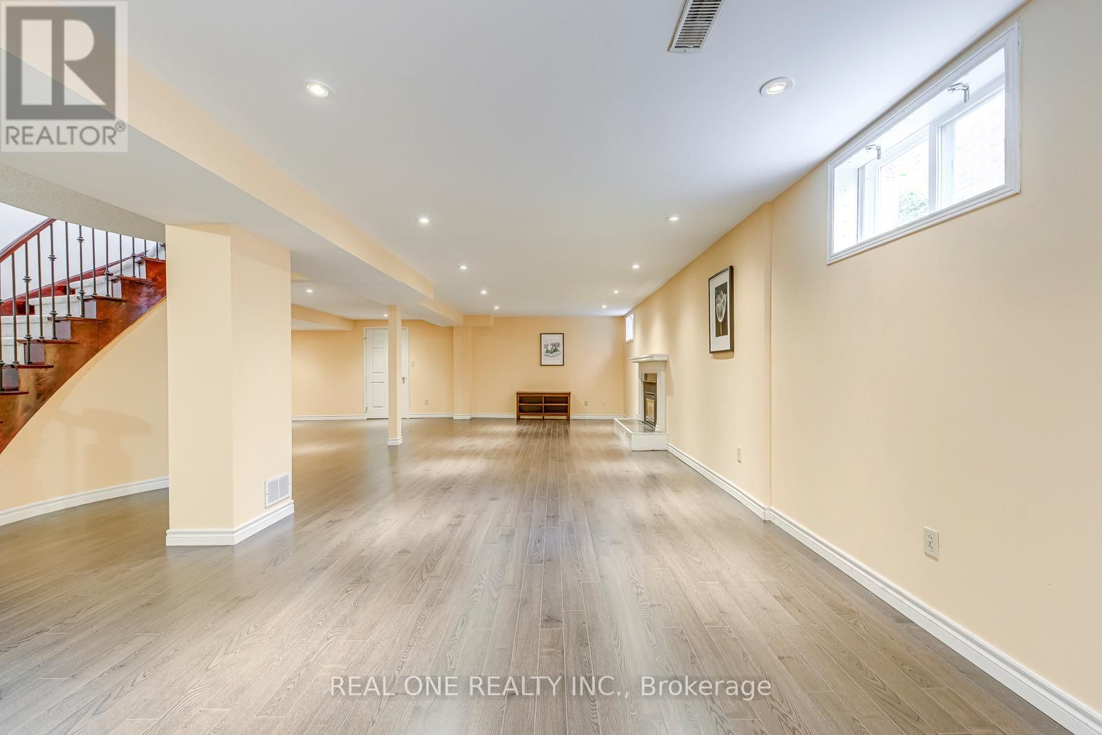 1237 WOODVIEW DRIVE Image 41