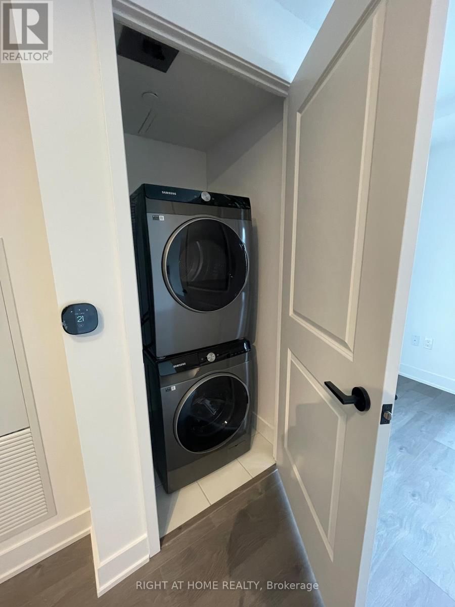 715 - 2333 KHALSA GATE Image 13