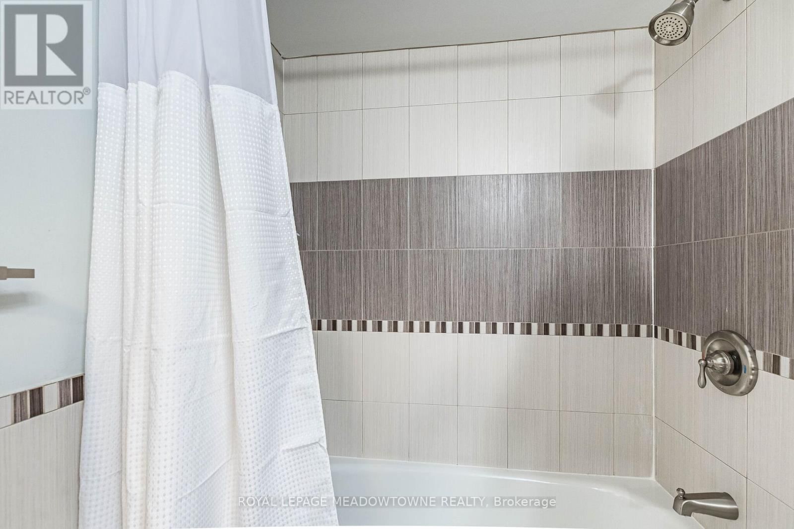 21 - 2300 BRAYS LANE Image 29