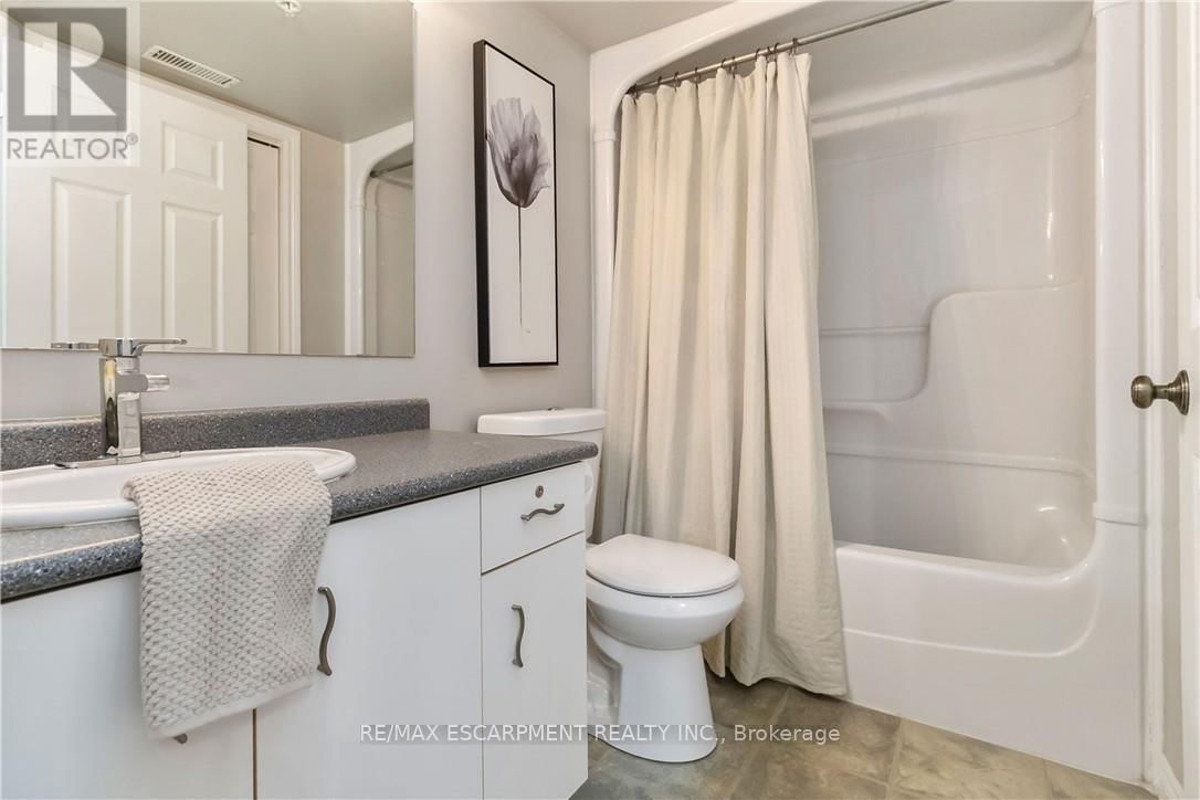 110 - 4015 KILMER DRIVE Image 18