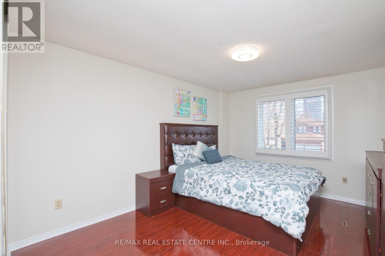 34 SMITHERS CRESCENT Image 37