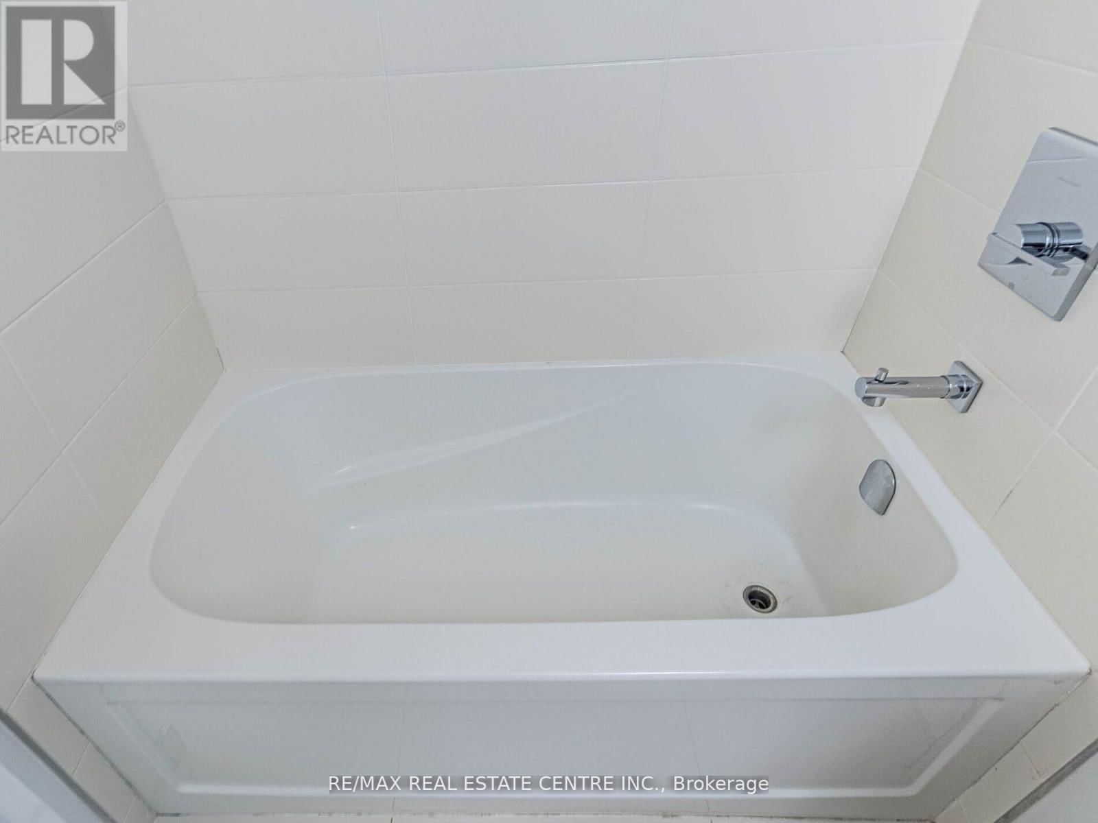 B314 - 5240 DUNDAS STREET Image 20