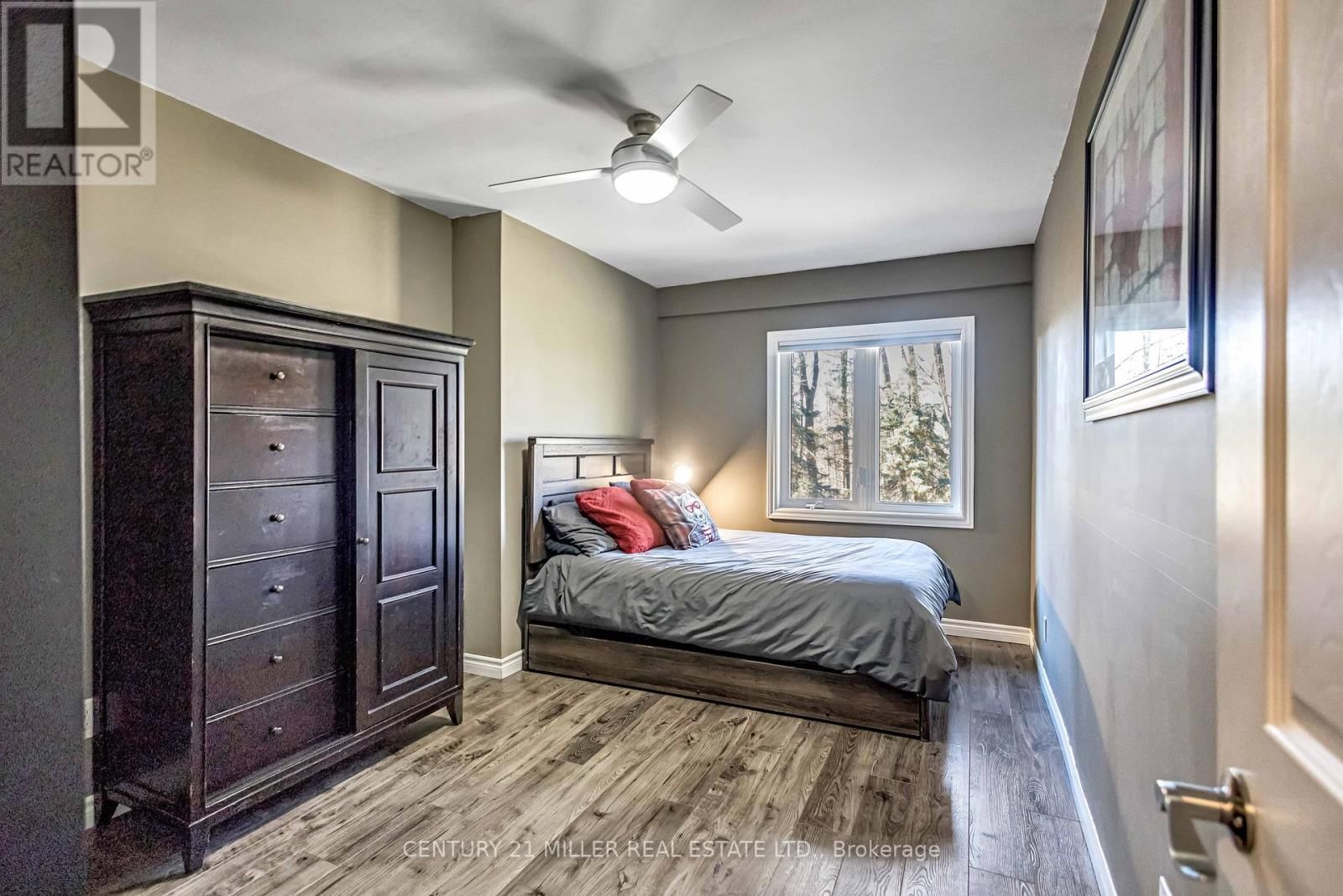 1898 WATERDOWN ROAD Image 22