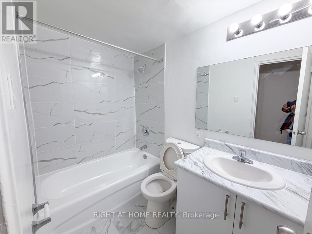 1010 - 1442 LAWRENCE AVENUE WEST Image 9