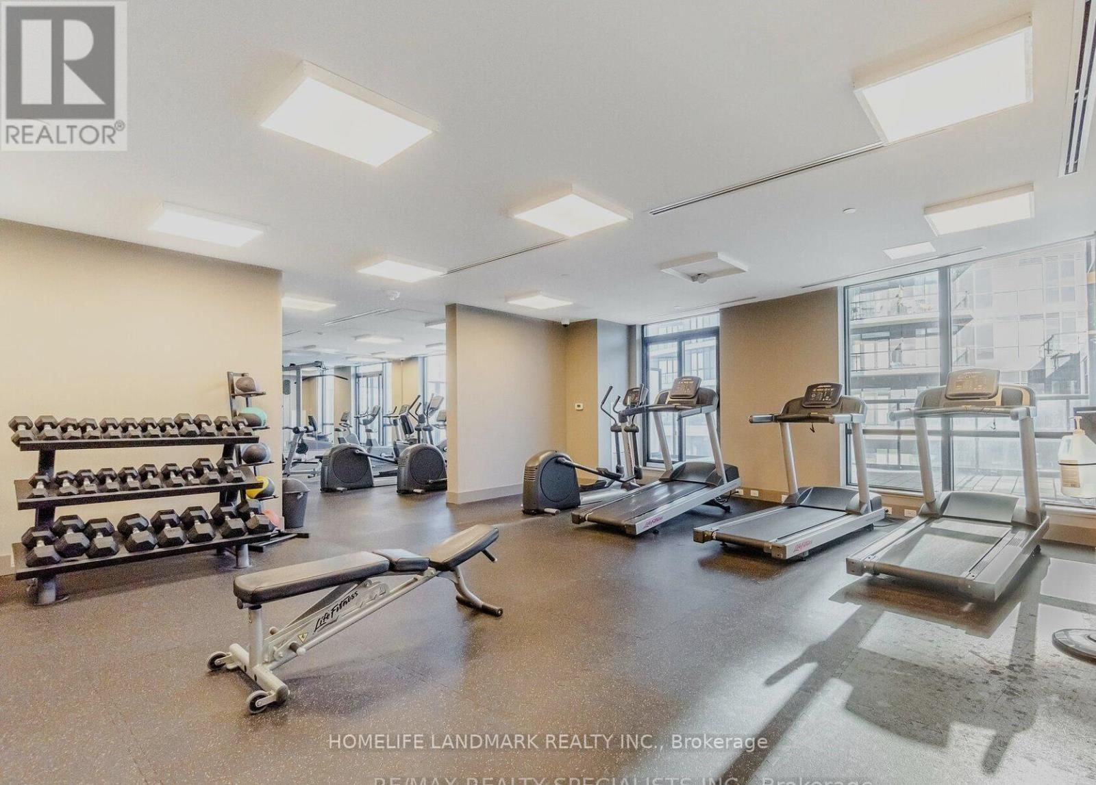 2618 - 35 WATERGARDEN DRIVE Image 34